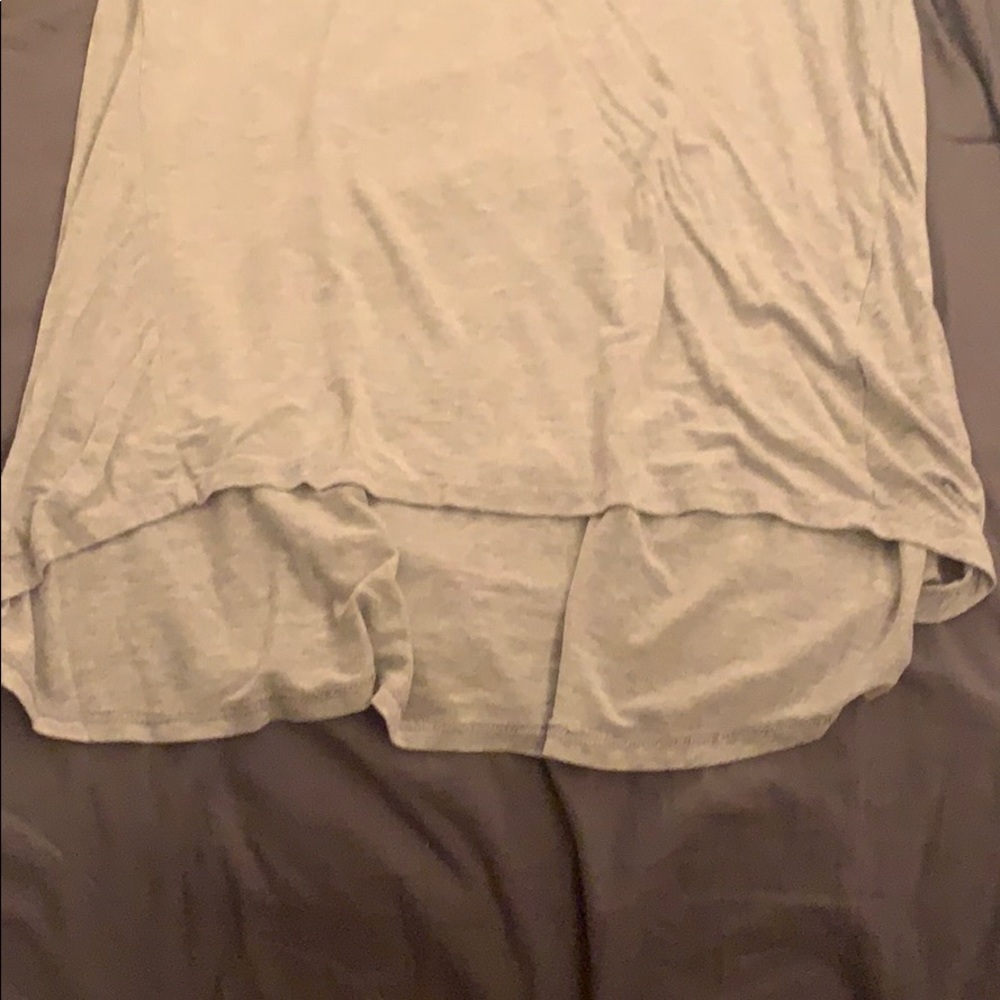 High-Low t-shirt - Picture 2 of 3